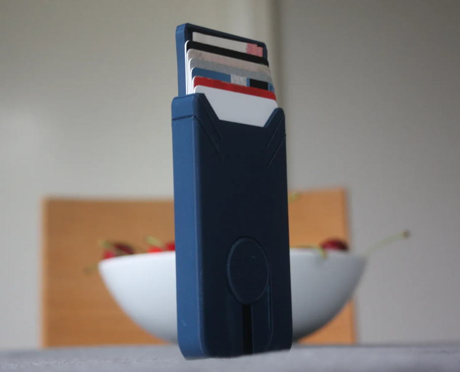 Push Up Card Holder — 3D printed by Moon Studio 3D